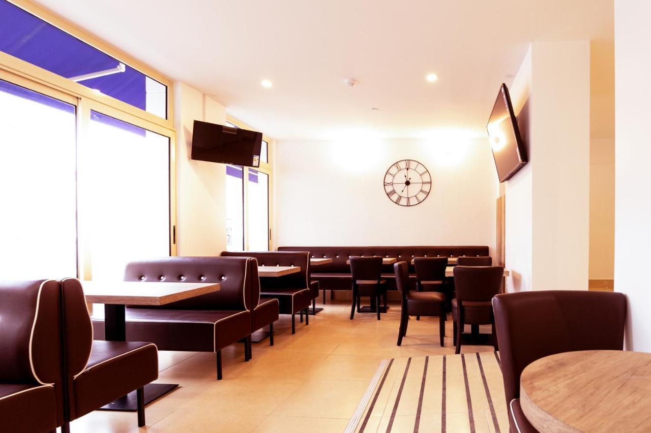 Hotel Le Theatre Suresnes Exterior foto
